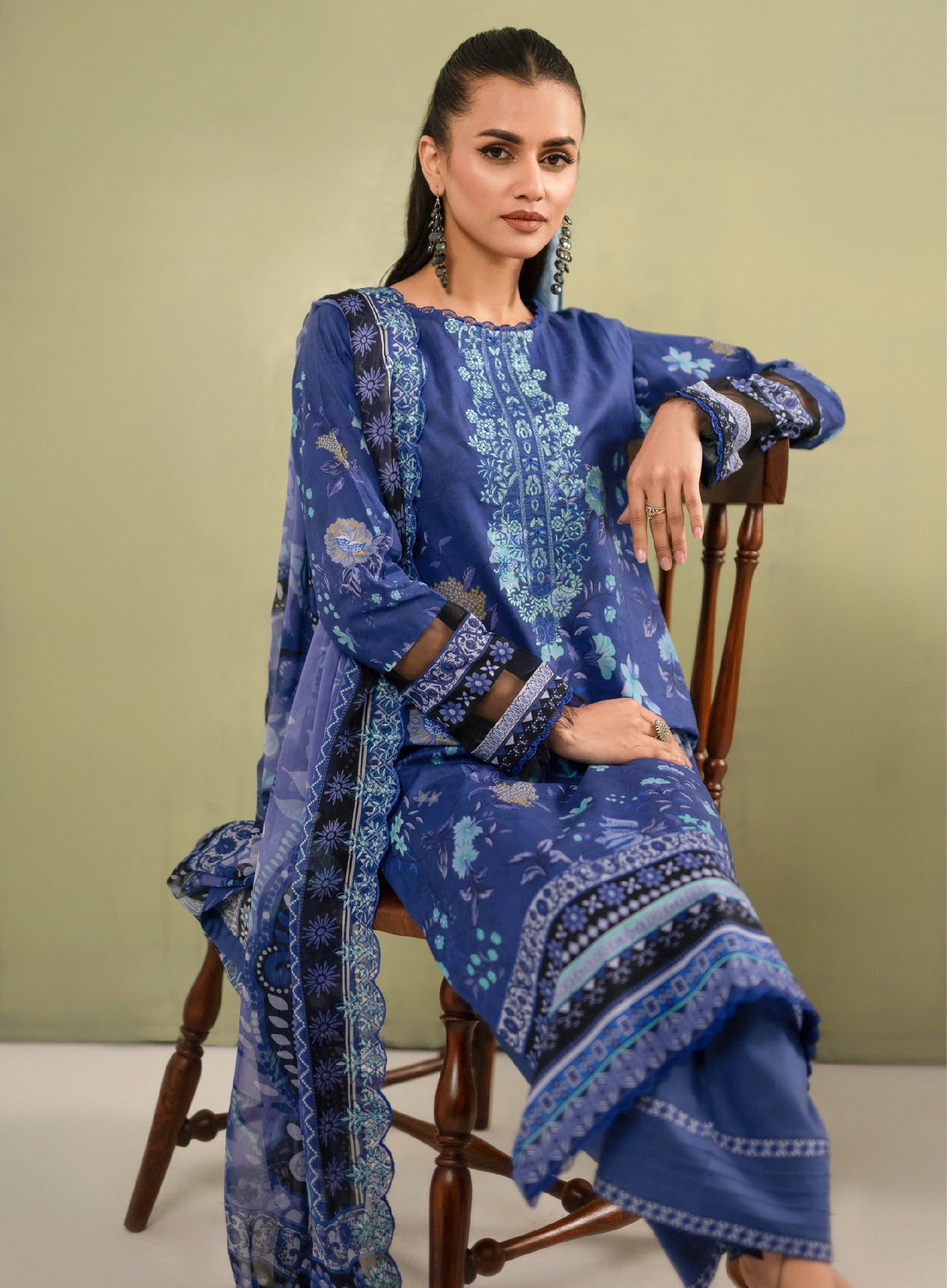 Hania Luxury Lawn Embroidered Unstitched 3 Piece