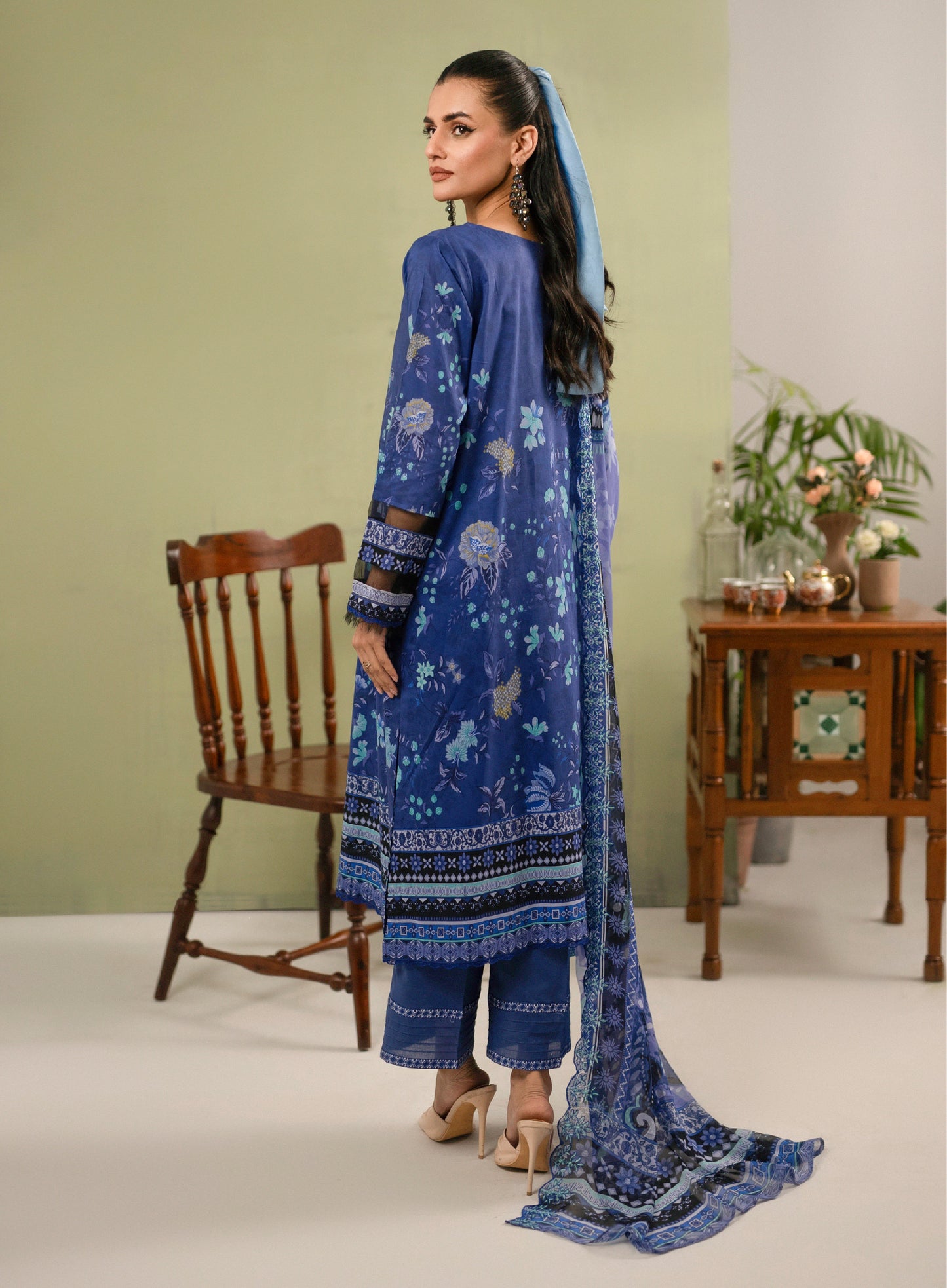 Hania Luxury Lawn Embroidered Unstitched 3 Piece