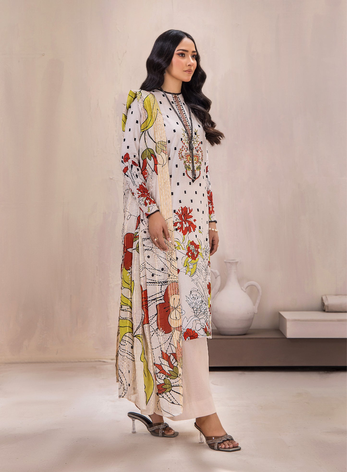 Hania Luxury Lawn Embroidered Unstitched 3 Piece