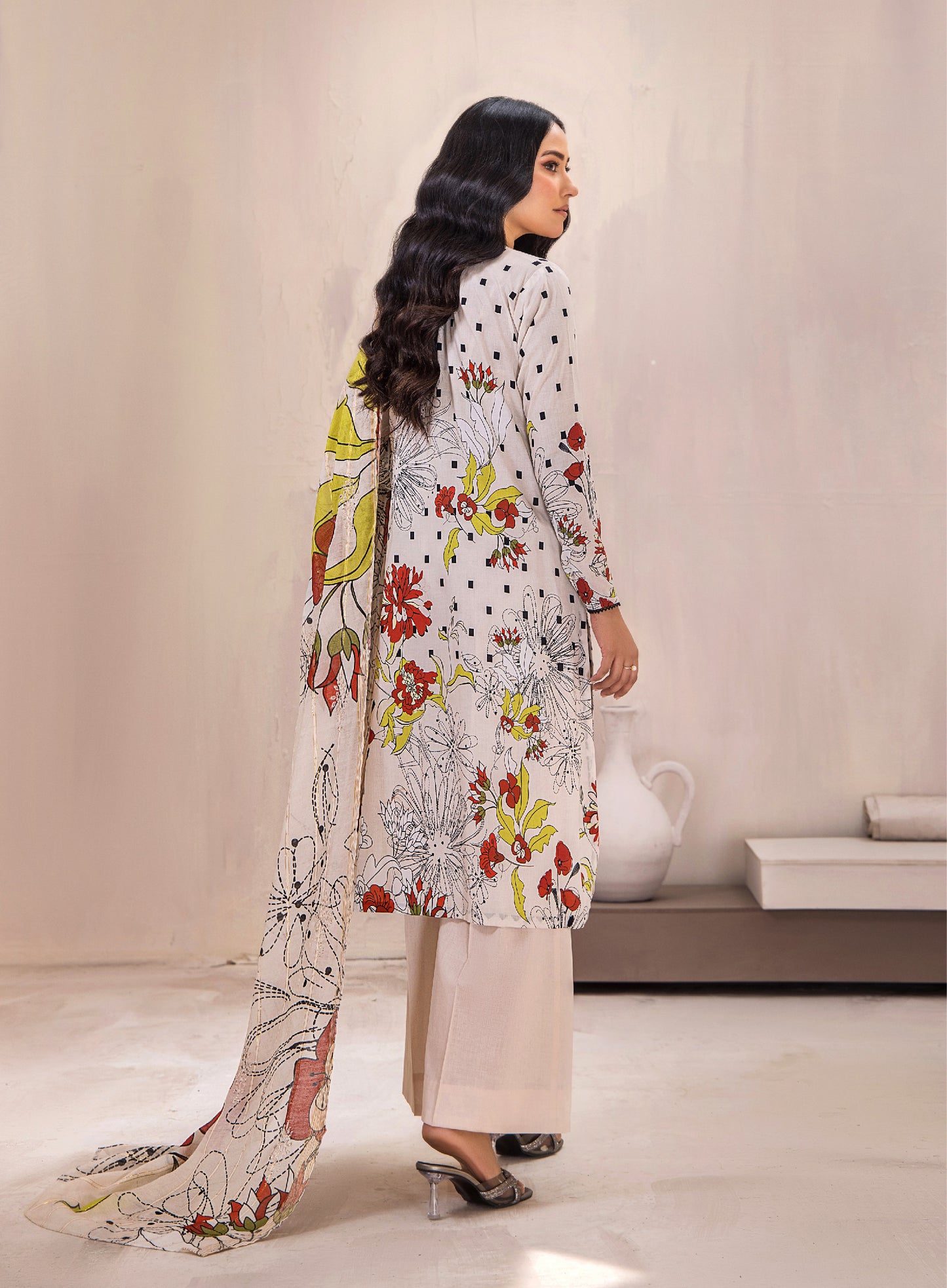 Hania Luxury Lawn Embroidered Unstitched 3 Piece