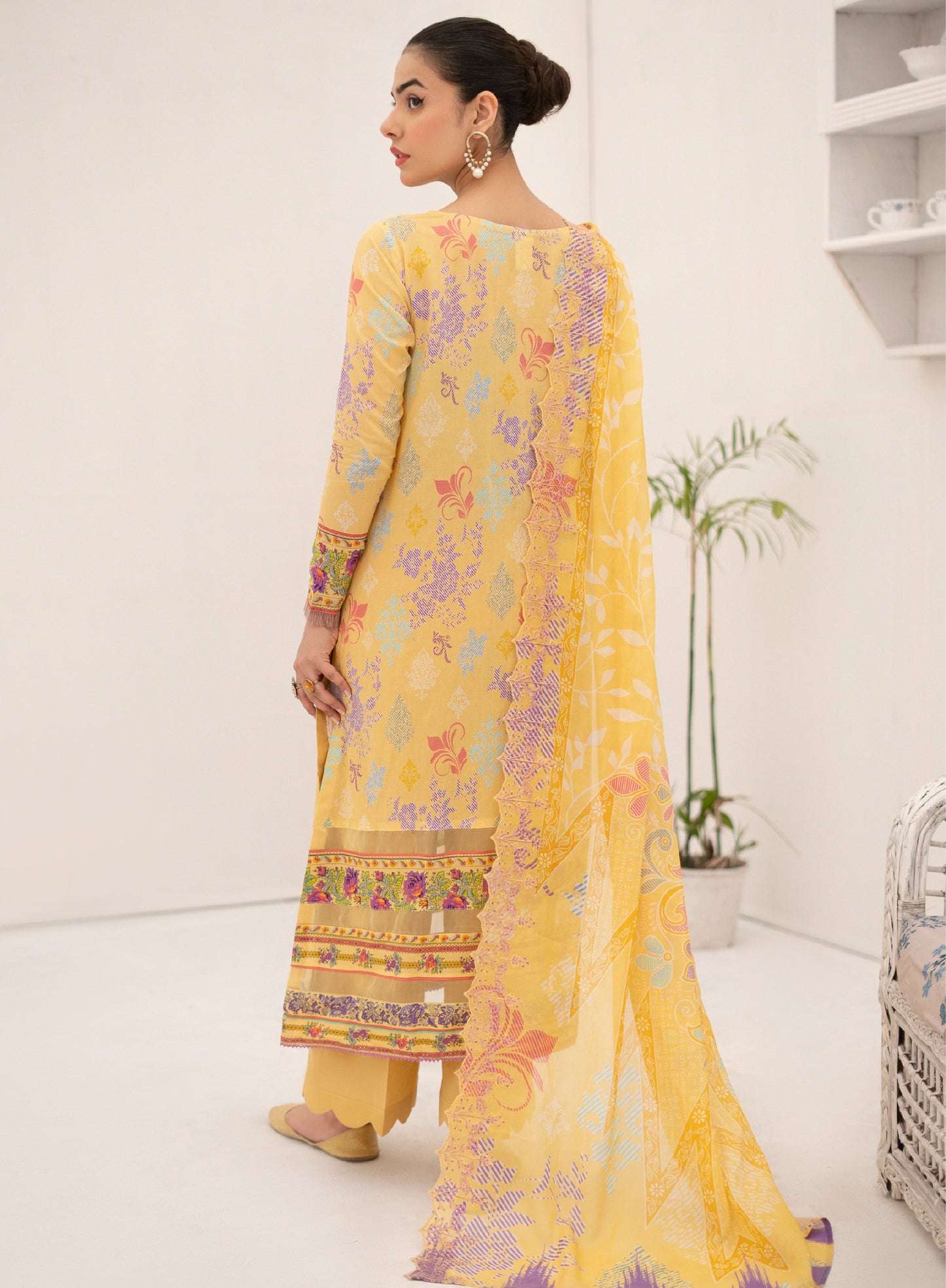 Hania Luxury Lawn Embroidered Unstitched 3 Piece