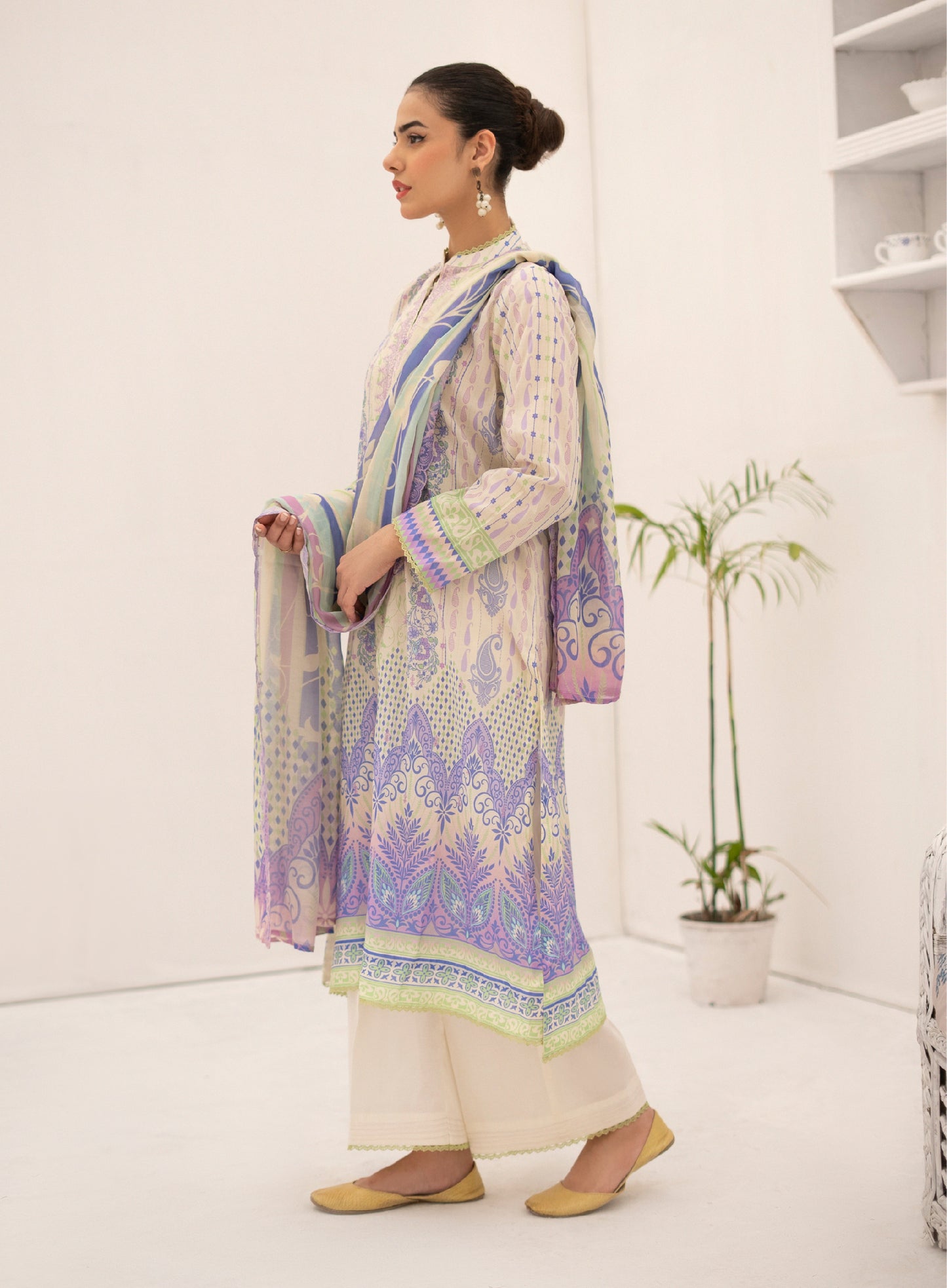 Hania Luxury Lawn Embroidered Unstitched 3 Piece