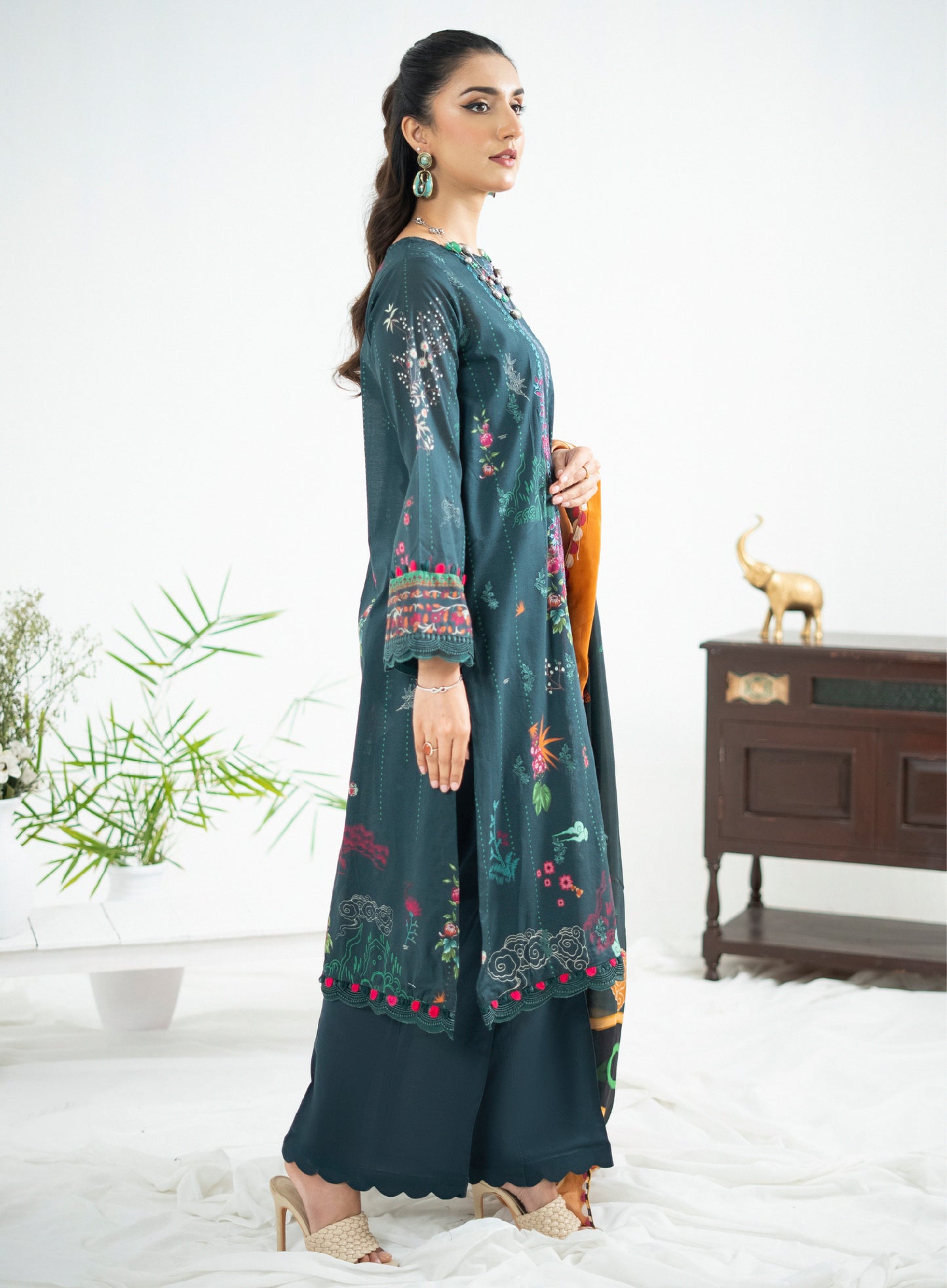 Lalam Luxury Lawn Embroidered Unstitched 3 Piece