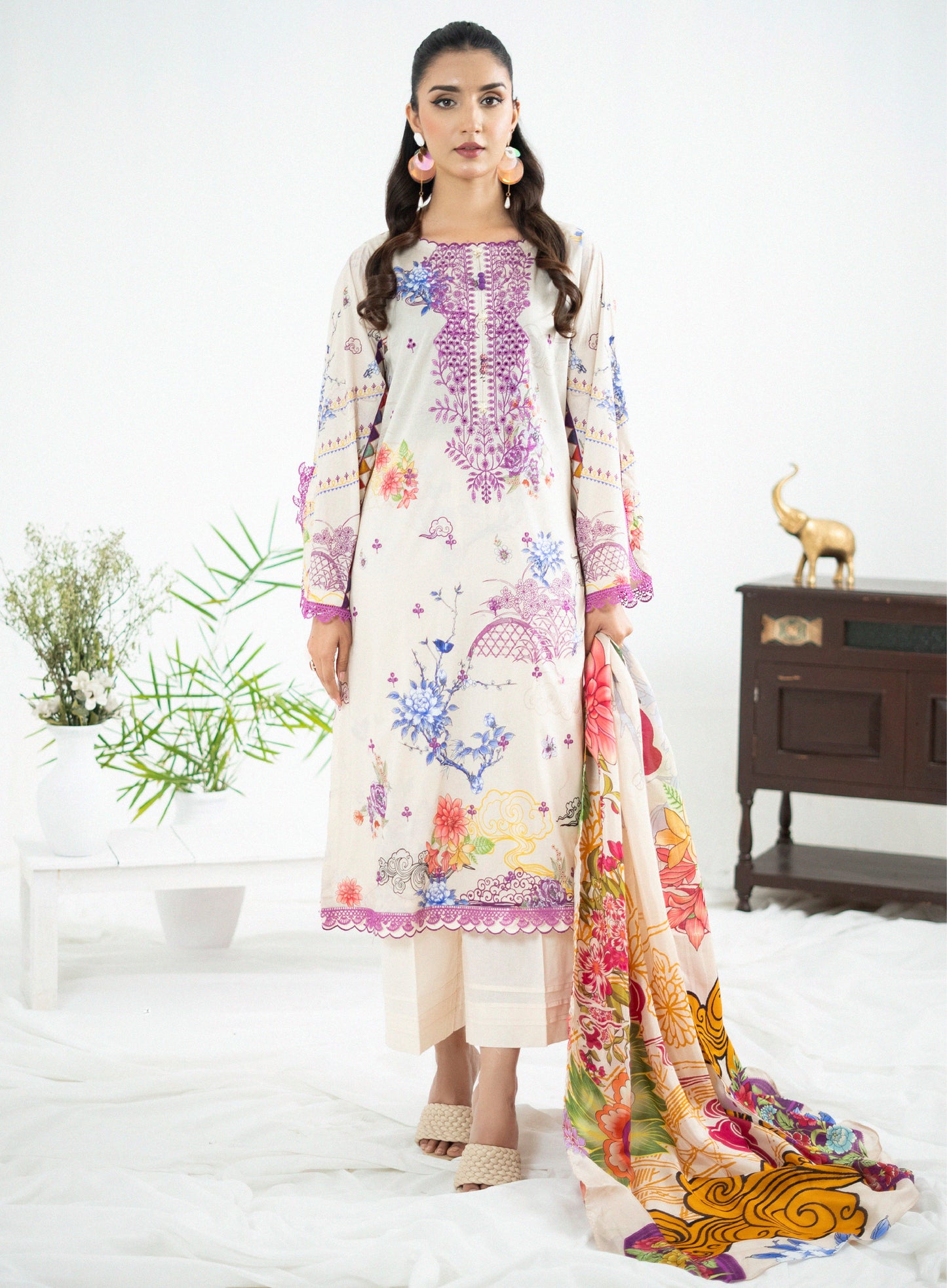 Lalam Luxury Lawn Embroidered Unstitched 3 Piece