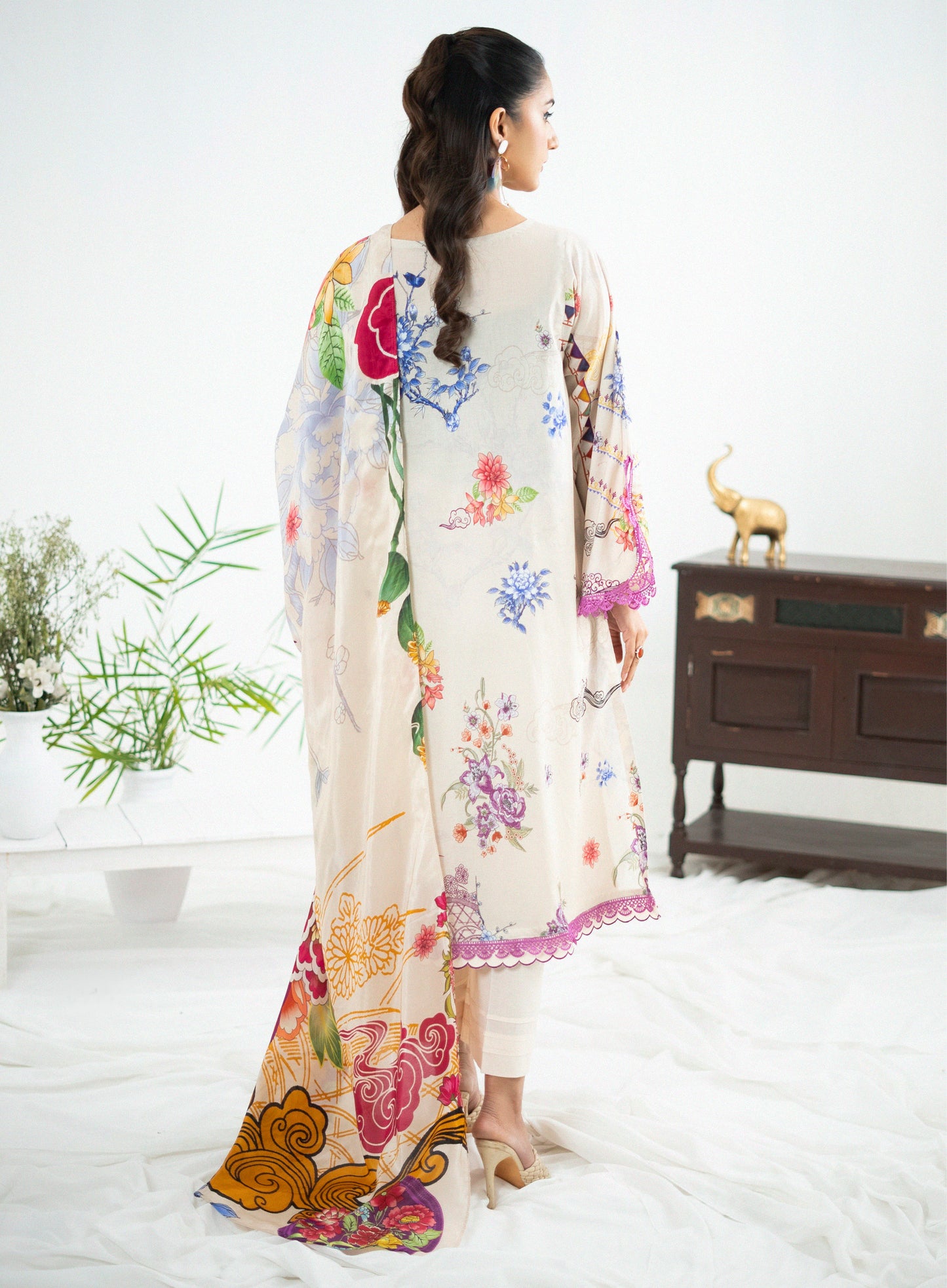 Lalam Luxury Lawn Embroidered Unstitched 3 Piece