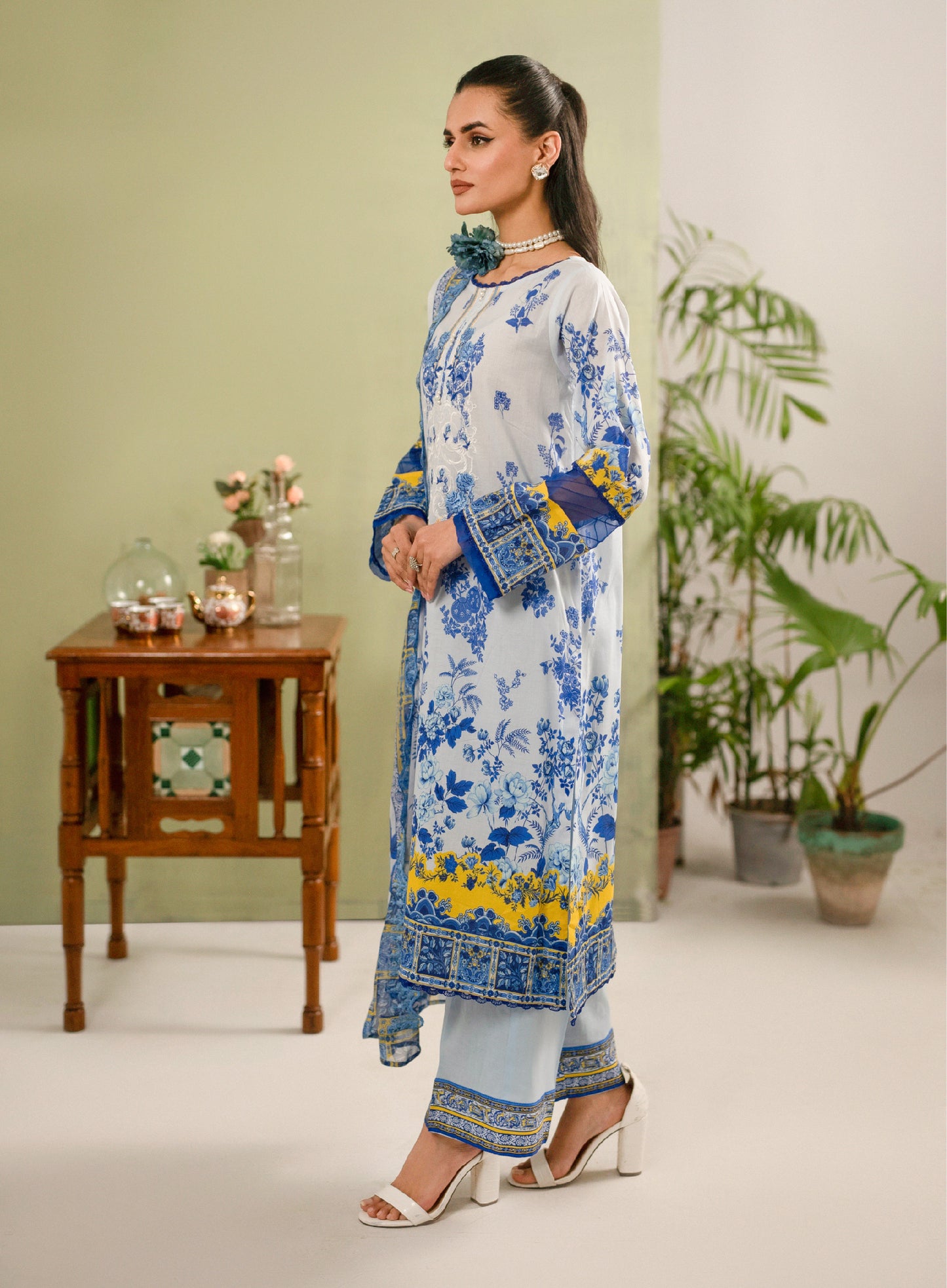 Hania Luxury Lawn Embroidered Unstitched 3 Piece