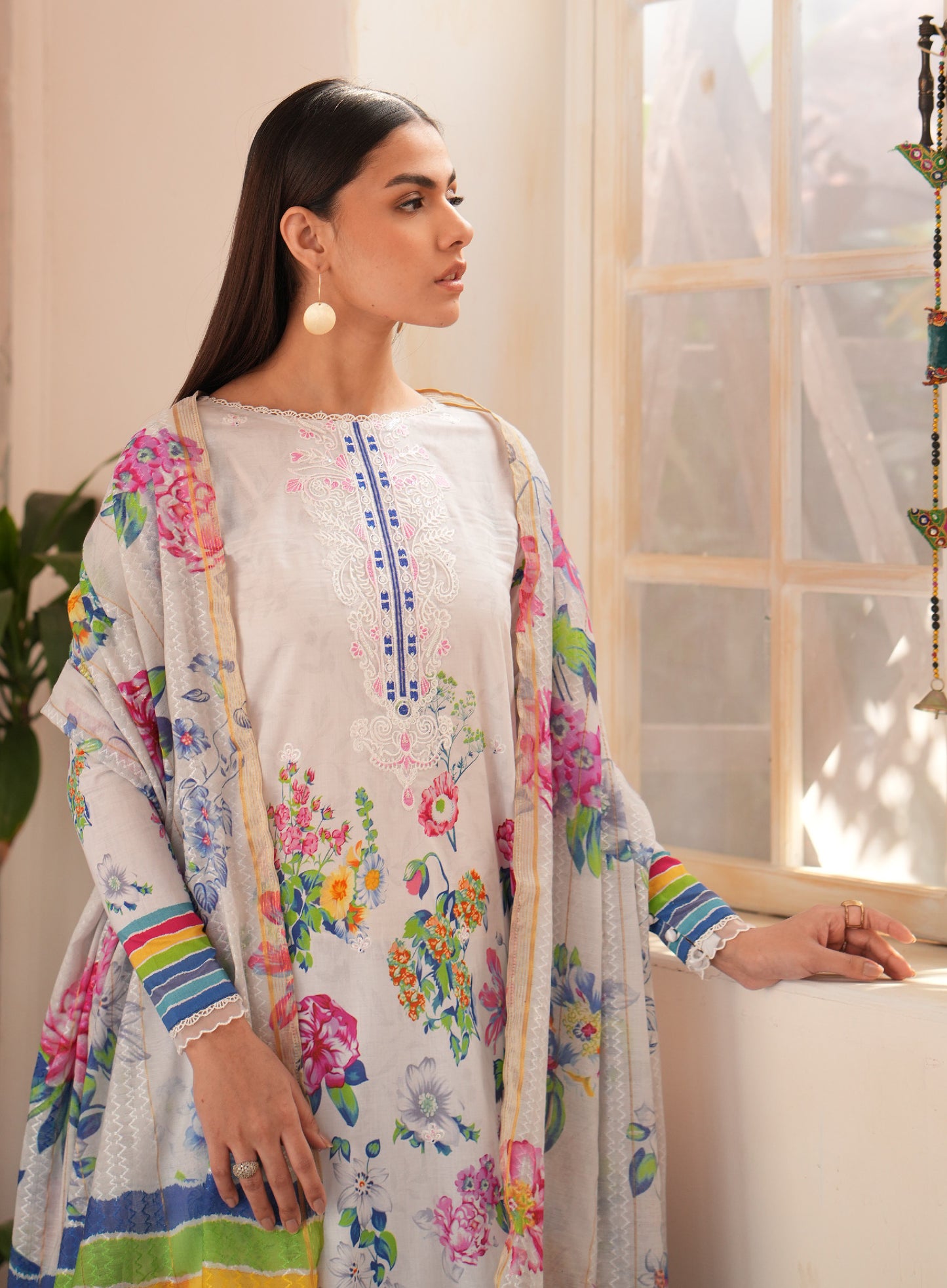 Daisia Luxury Lawn Embroidered Unstitched 3 Piece