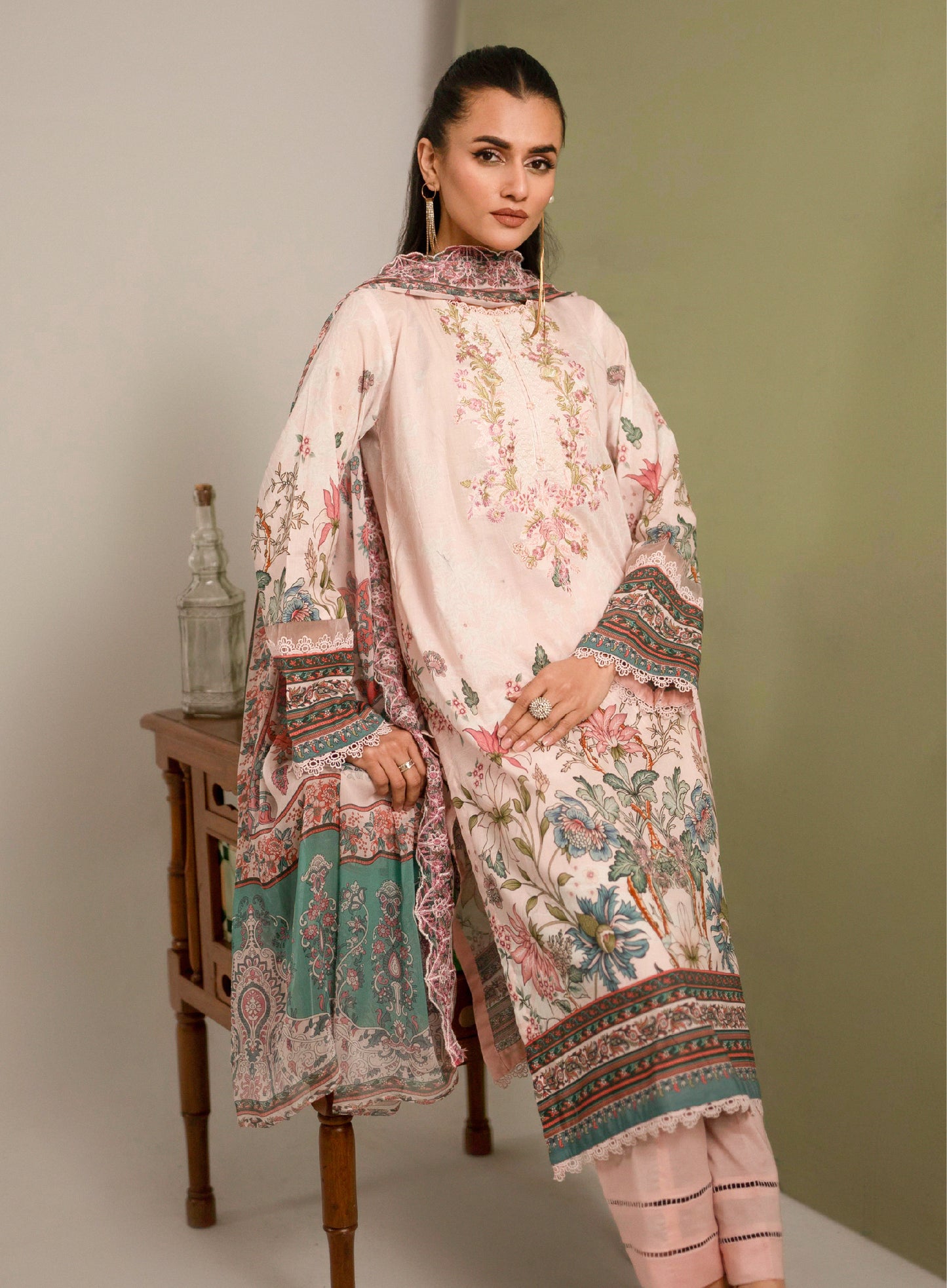 Hania Luxury Lawn Embroidered Unstitched 3 Piece