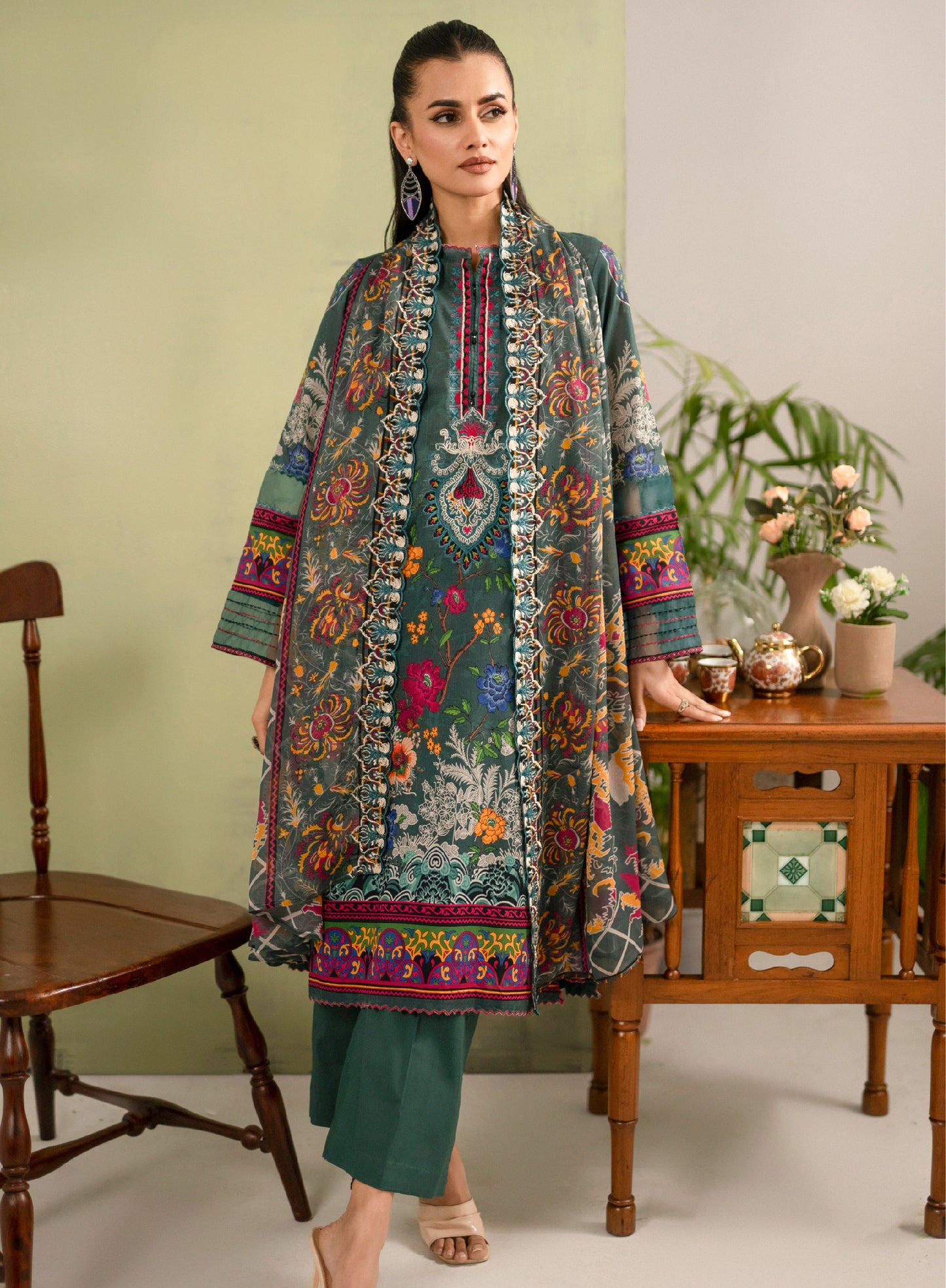 Hania Luxury Lawn Embroidered Unstitched 3 Piece