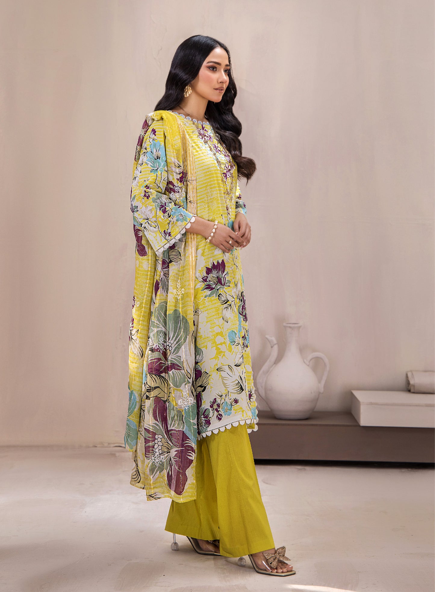 Hania Luxury Lawn Embroidered Unstitched 3 Piece