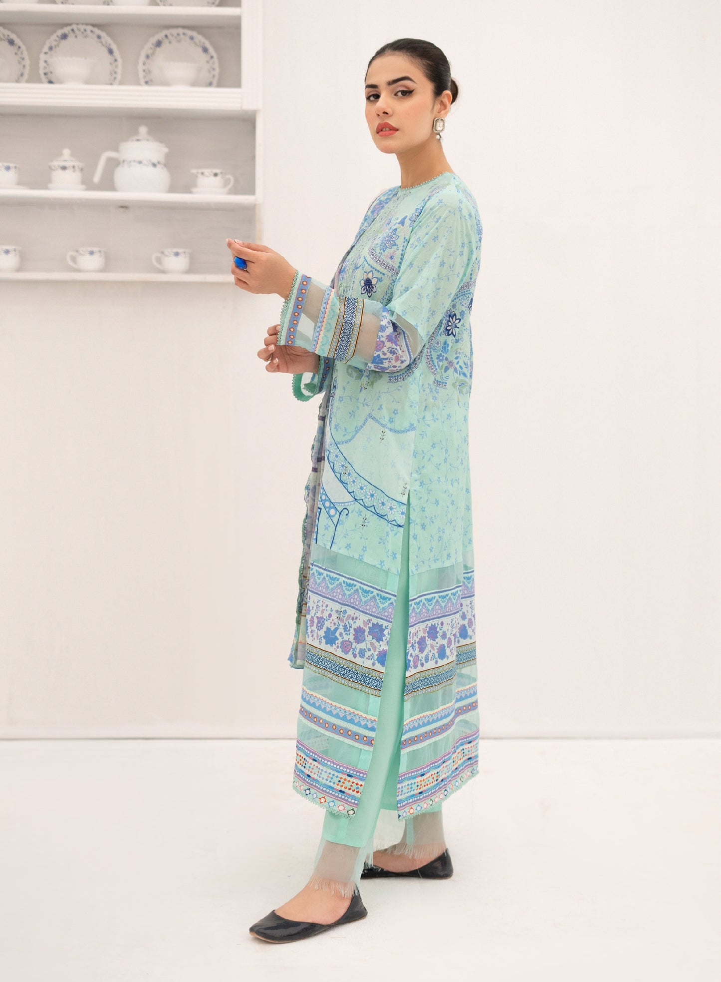 Hania Luxury Lawn Embroidered Unstitched 3 Piece